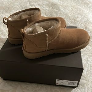 Brand new ultra mini Uggs x Madhappy collab US8/EU39